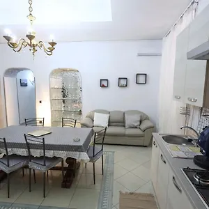 Yasmin Casavacanze Apartment