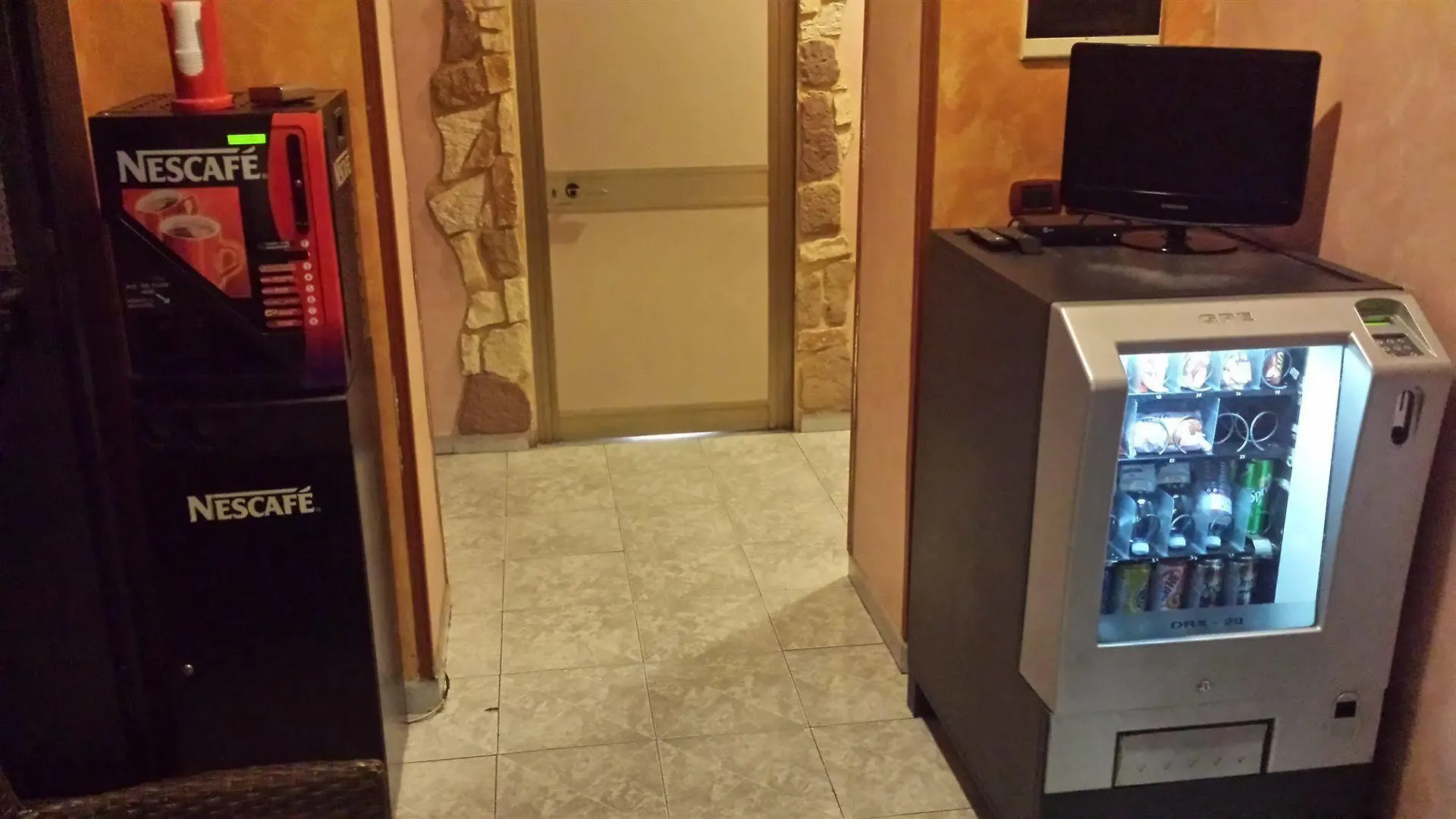 Hotel Ginevra Naples 0*,  Italy